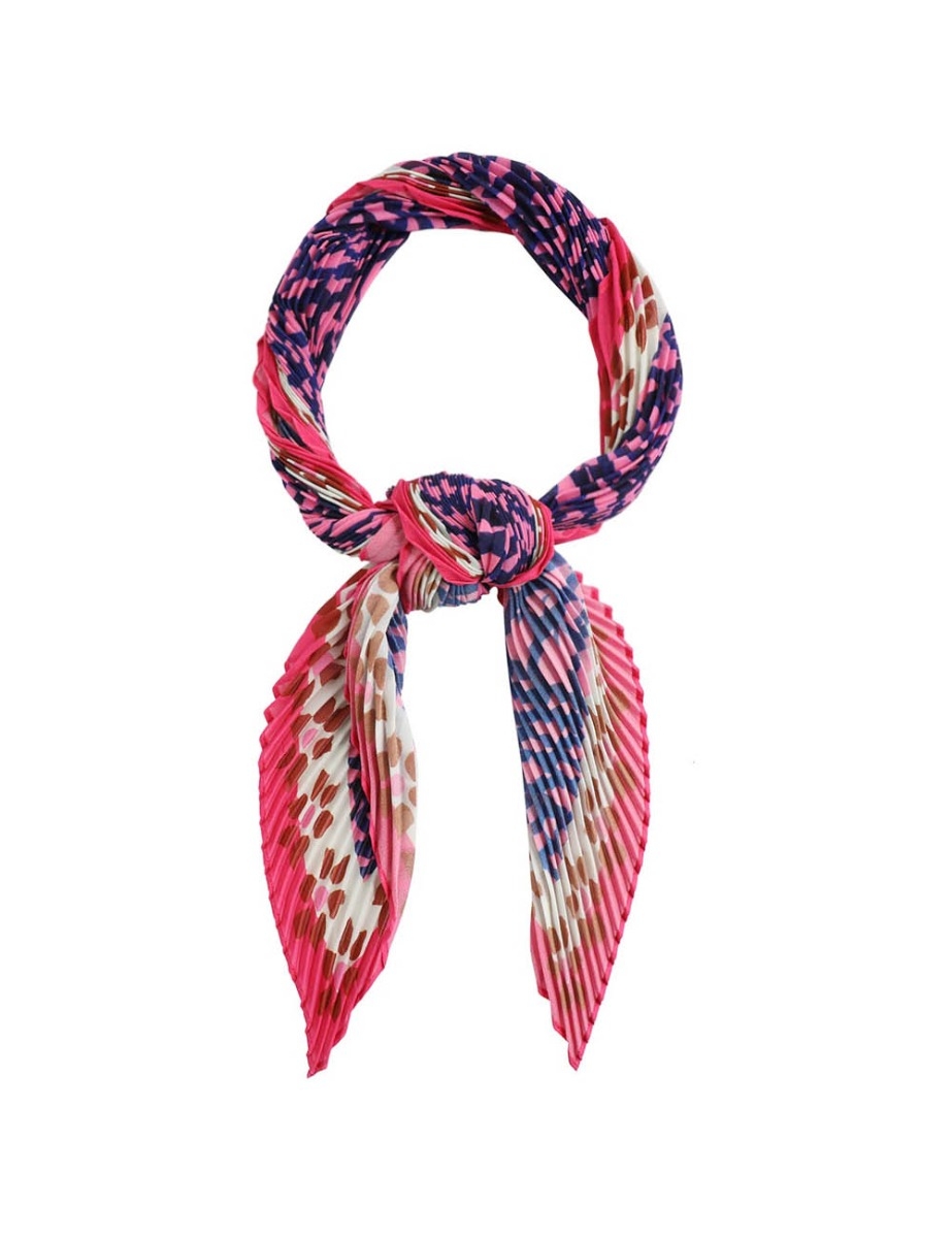 Plisse Scarf