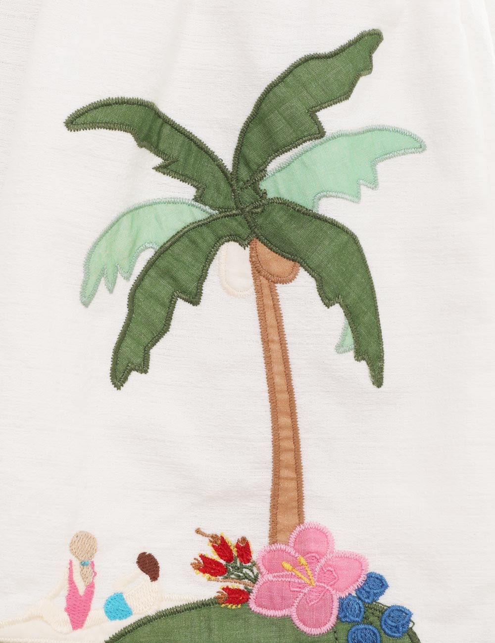 Clover Applique Relaxed Short