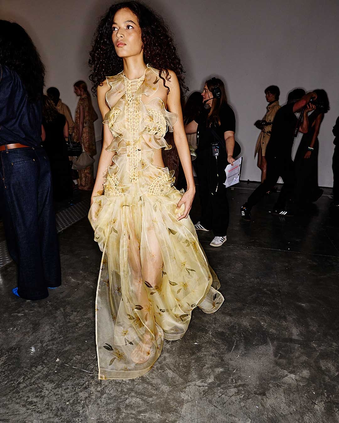 Luana in look 20 