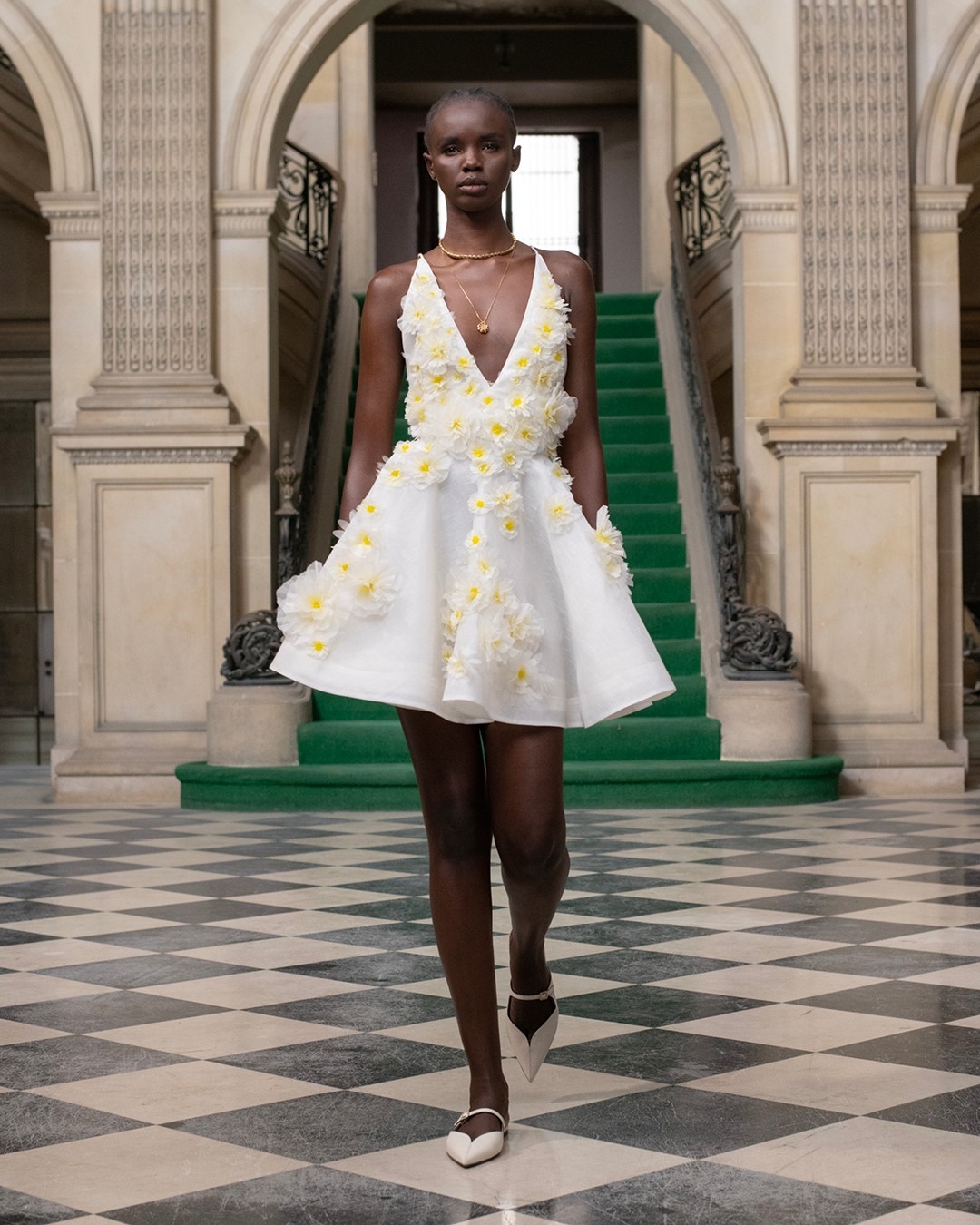 Discover the Resort RTW 2024 Runway