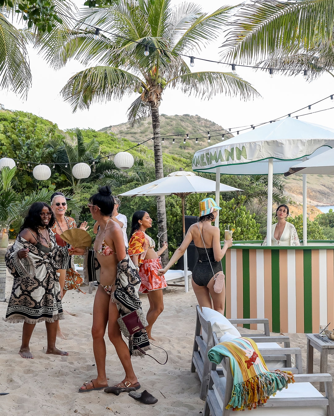 ST BARTH MOMENTS 