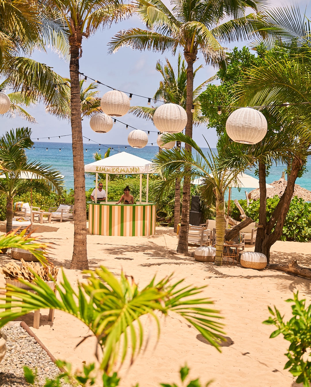ST BARTH MOMENTS 