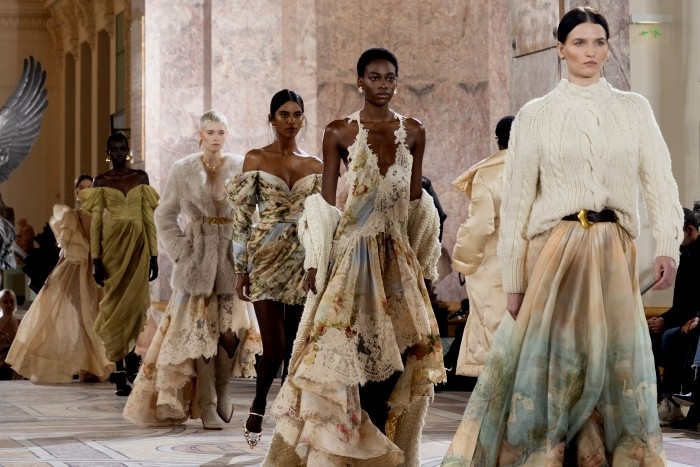 RUNWAY