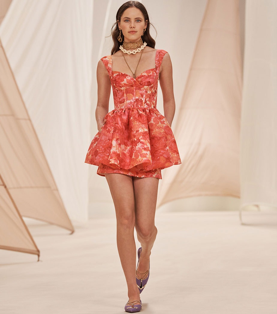 R23 Runway Look 19