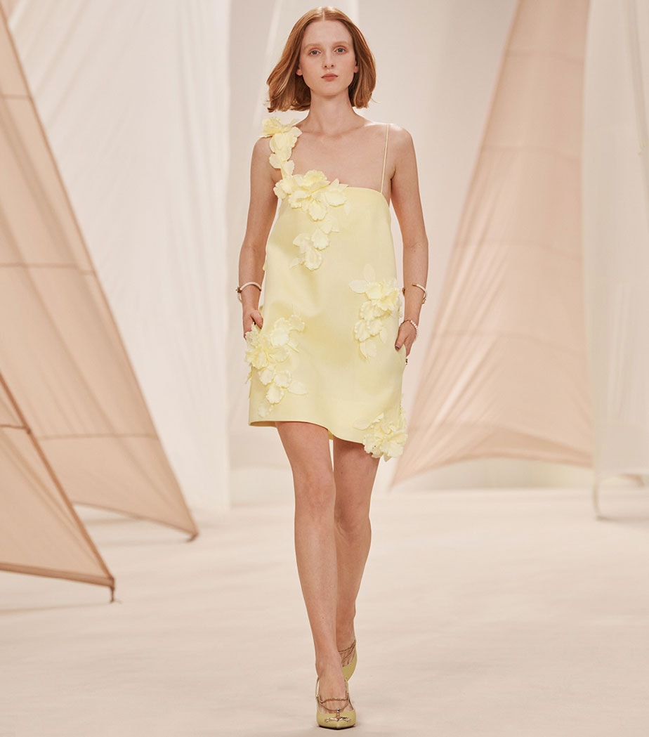 R23 Runway Look 27