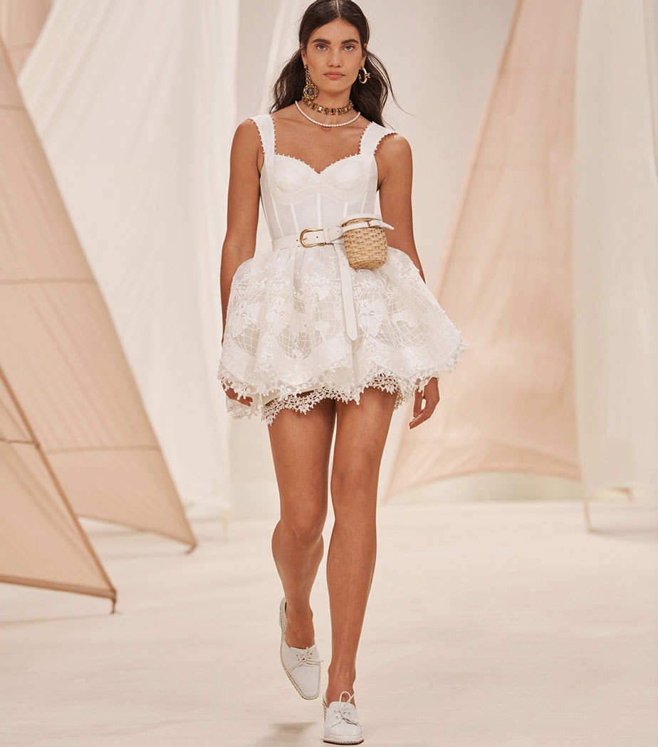 R23 Runway Look 37