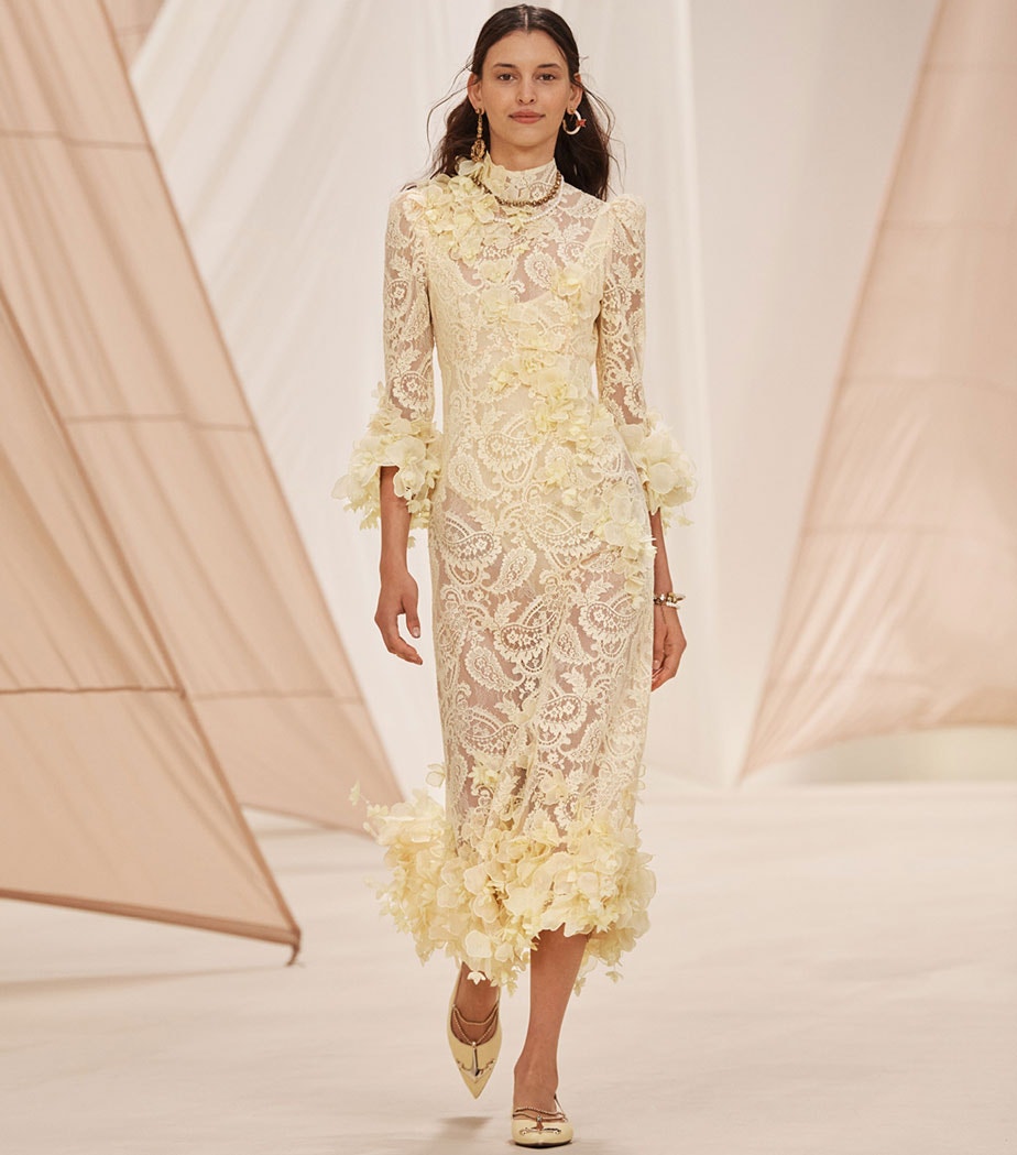 R23 Runway Look 38