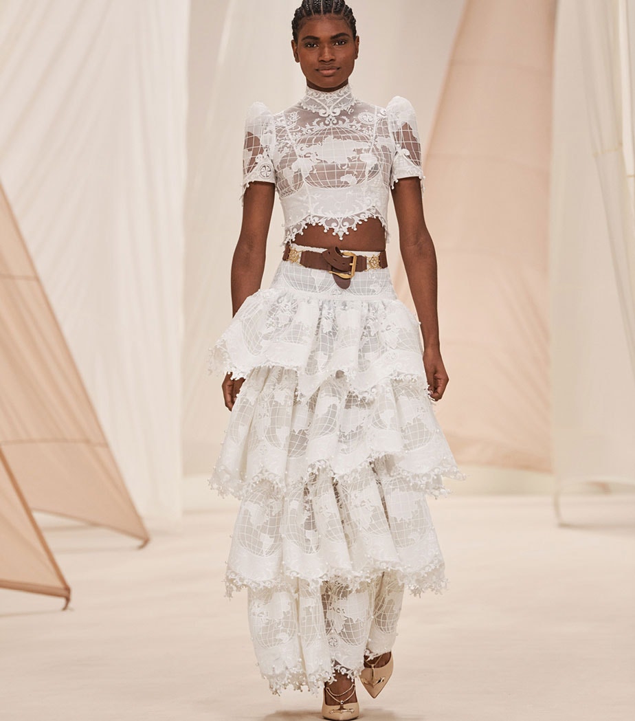 R23 Runway Look 40