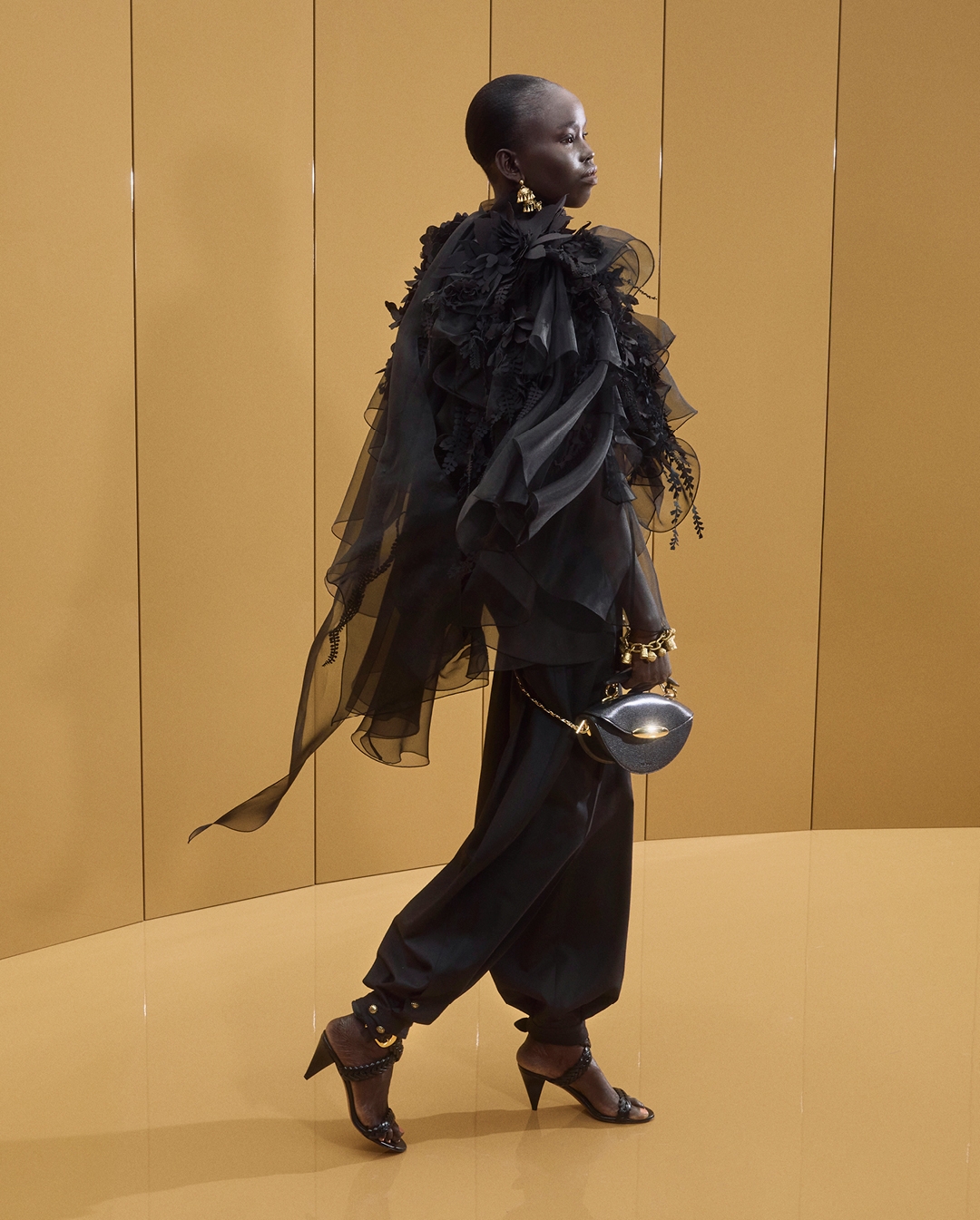 Adau in look 41 