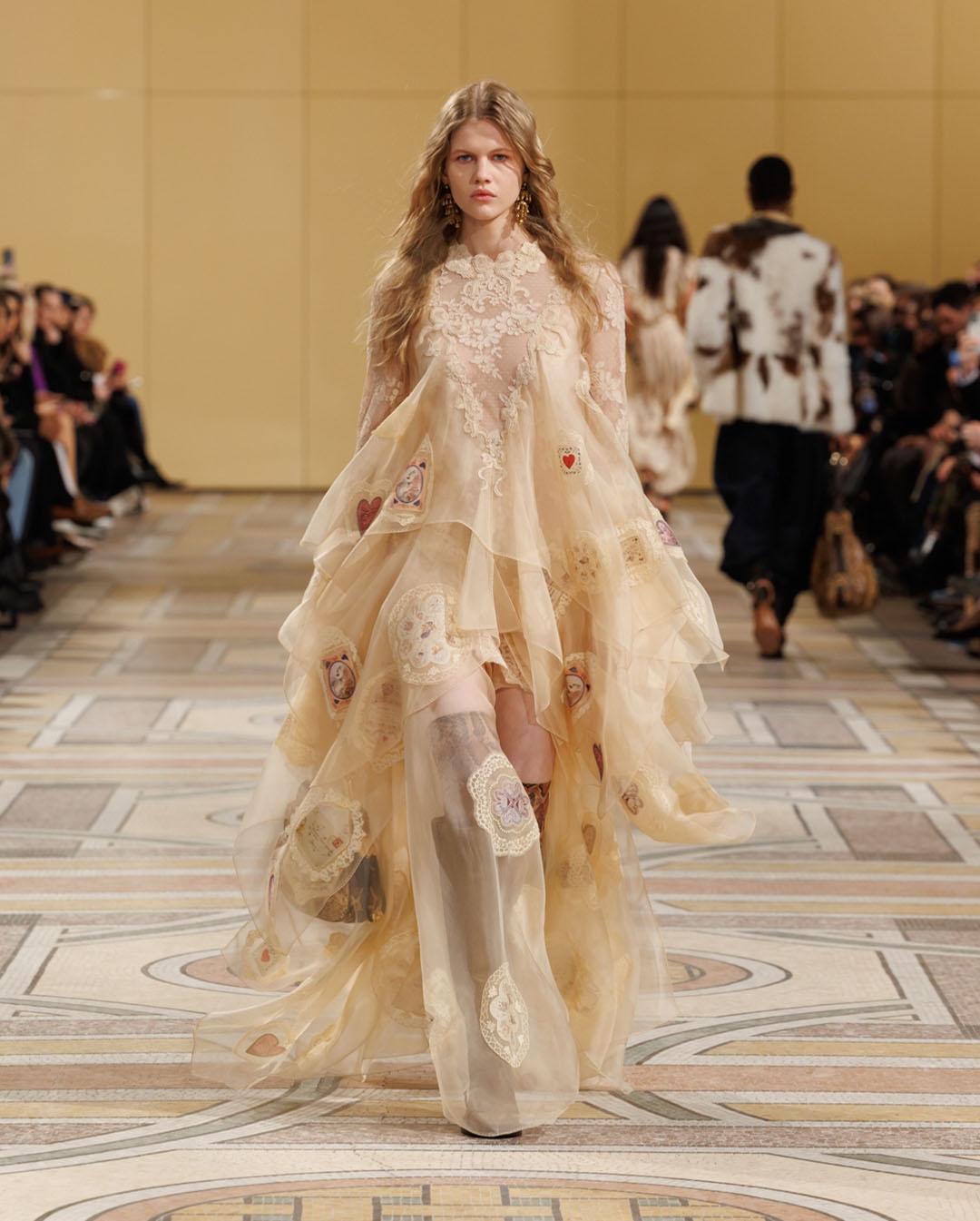 Explore look 12 from the Fall RTW 2025 show presentation 