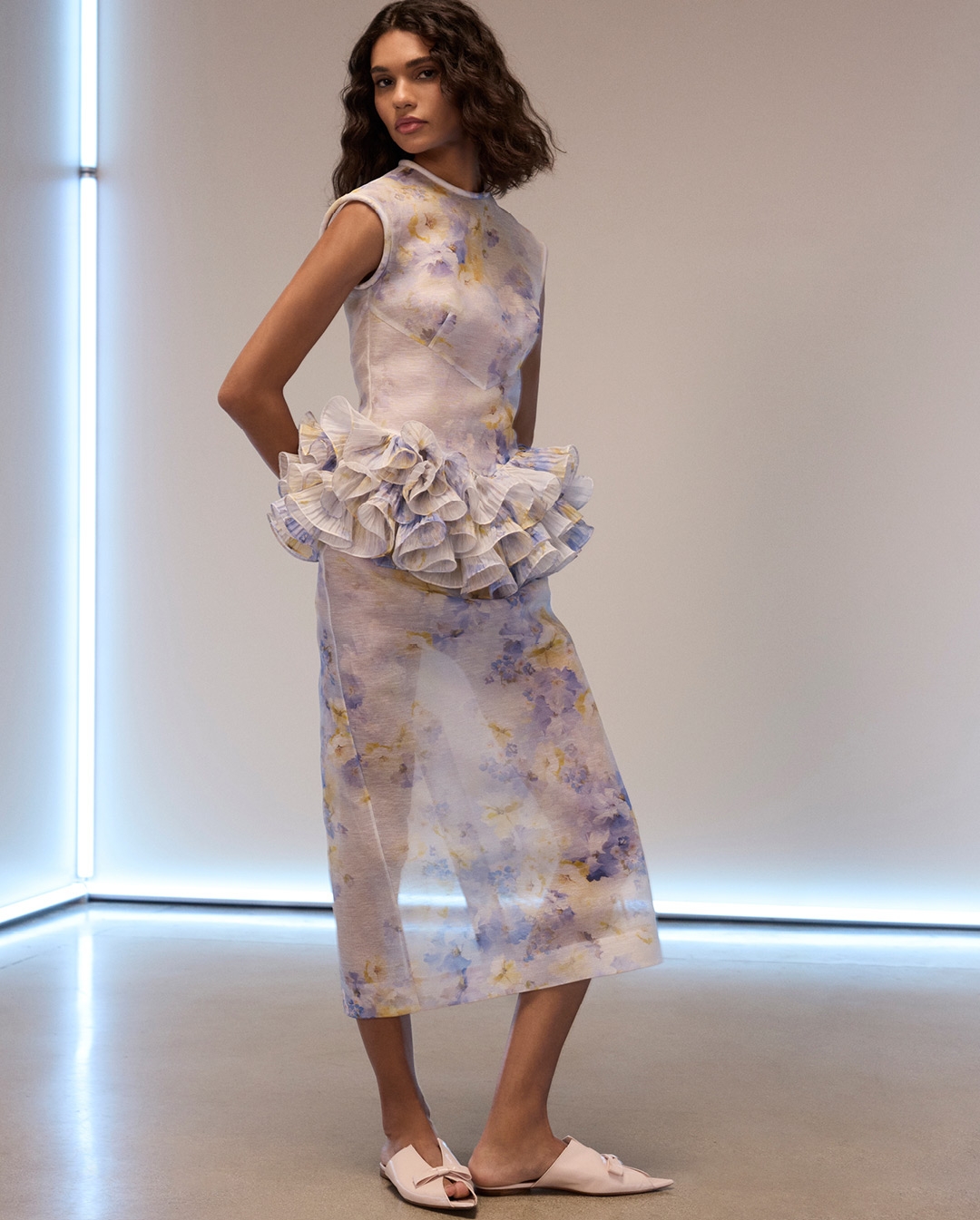 Barbara Valente in Look 30 