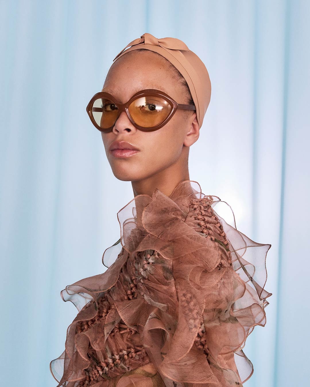 Essoye in look 37 