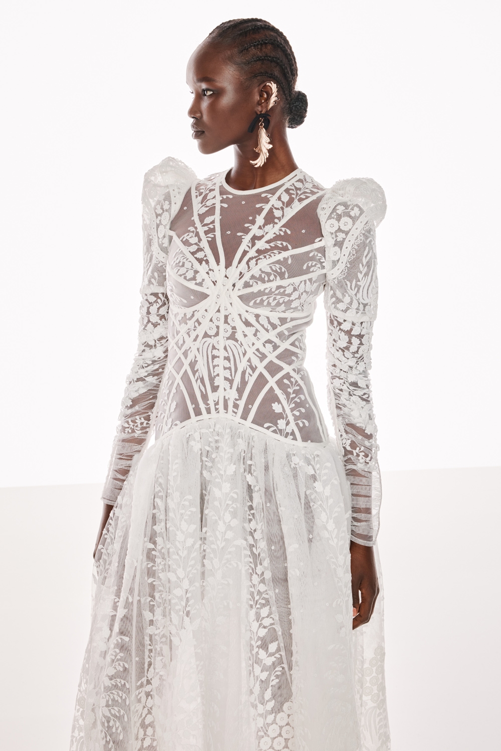 BEHIND THE SHOW SPRING READY TO WEAR 2022: Abeny Nial Look 9 