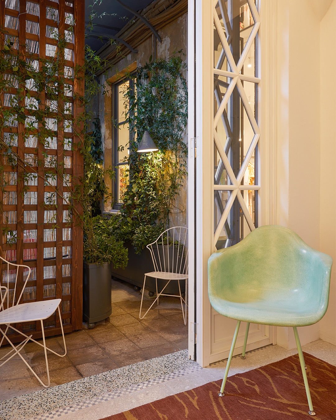 Outdoor courtyard in Rome 