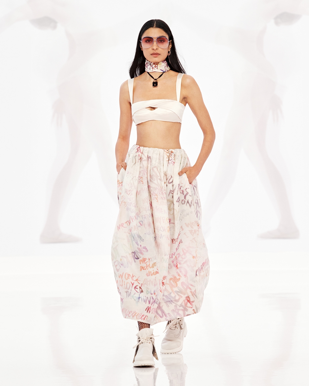 SPRING 2022 THE DANCER RUNWAY LOOK 24