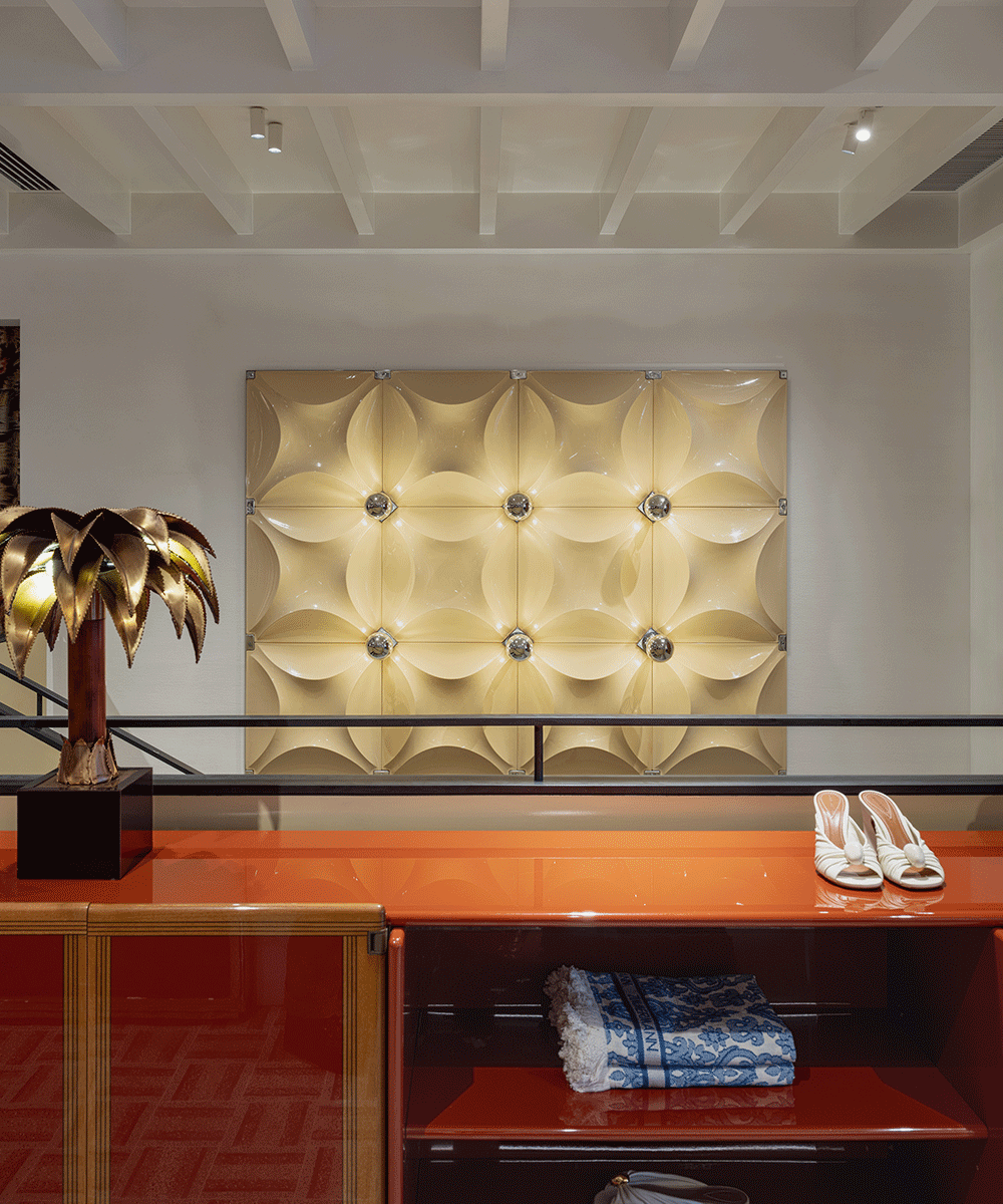 BEIJING: WALL LAMP - Originated from Europe in the 1970s 